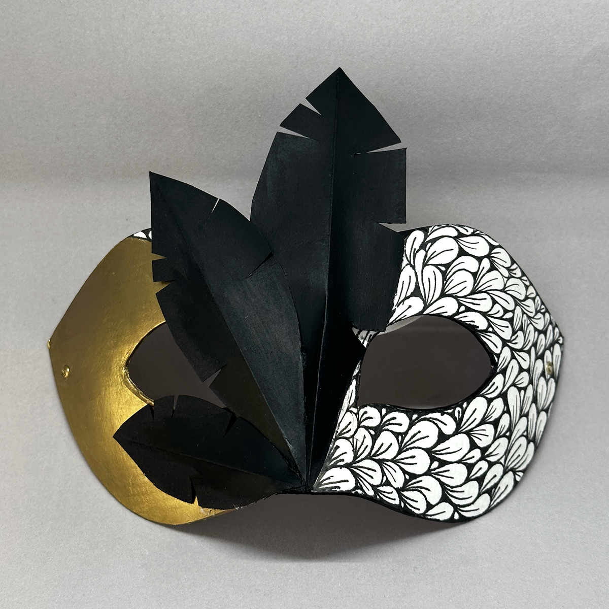 mask with lots of eyes