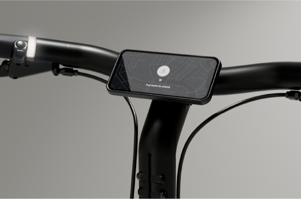 Bike handlebars with mounted phone
